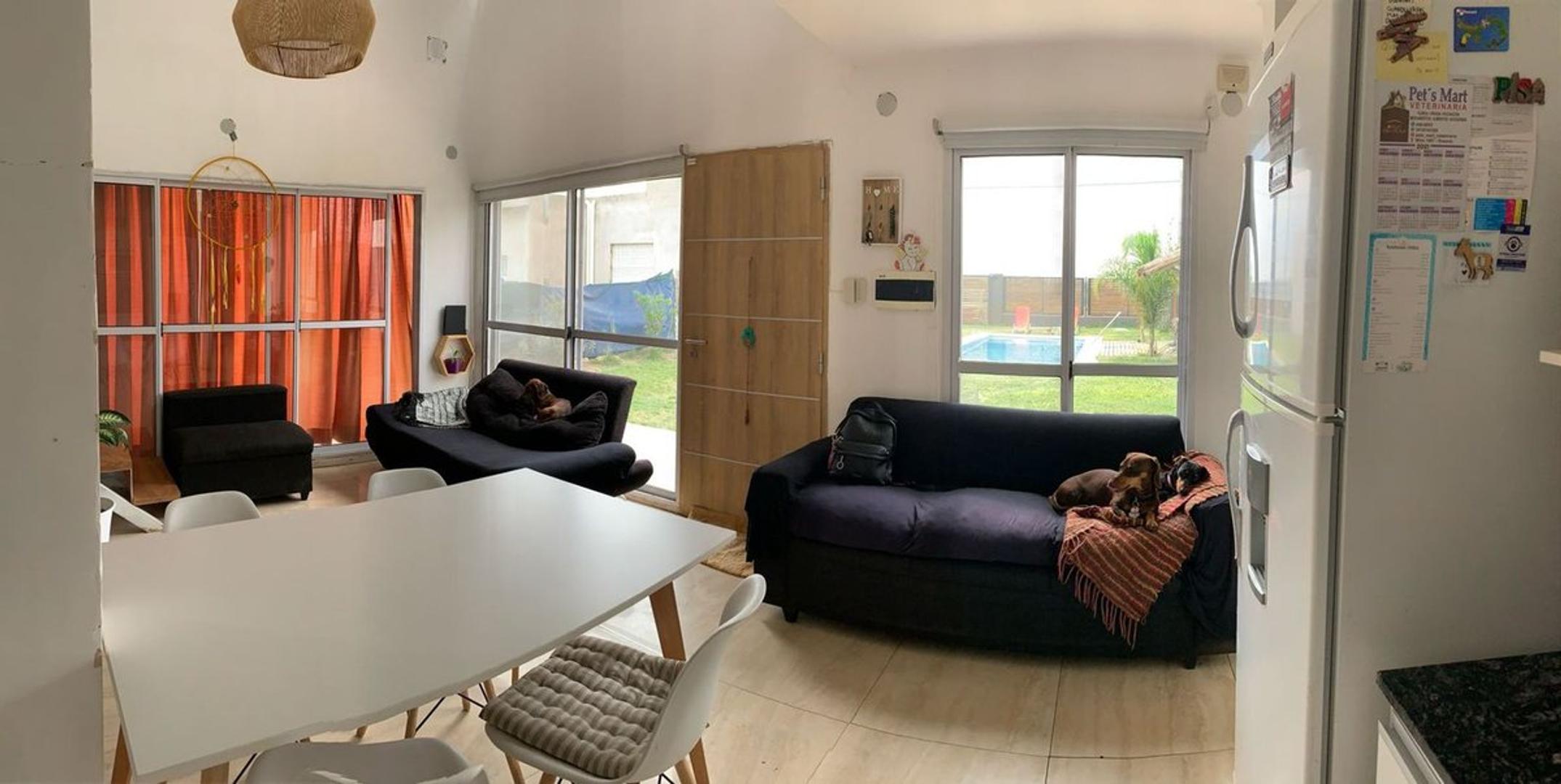 Casa 2 ambientes con 1 baño