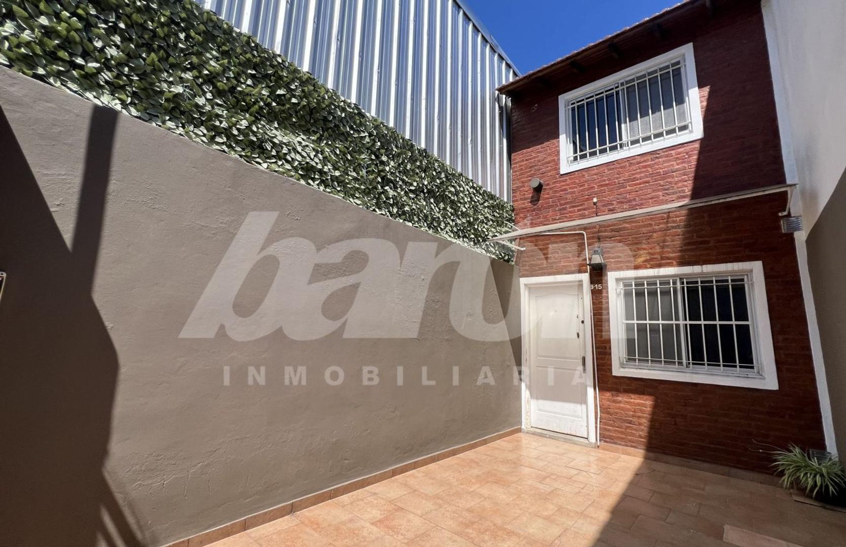 Depto Tipo Casa en Alquiler de 3 ambientes