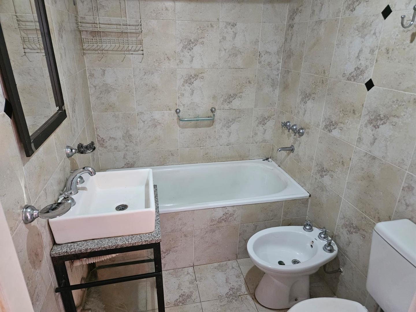 Departamento en Alquiler en Castelar Norte, $ 600.000