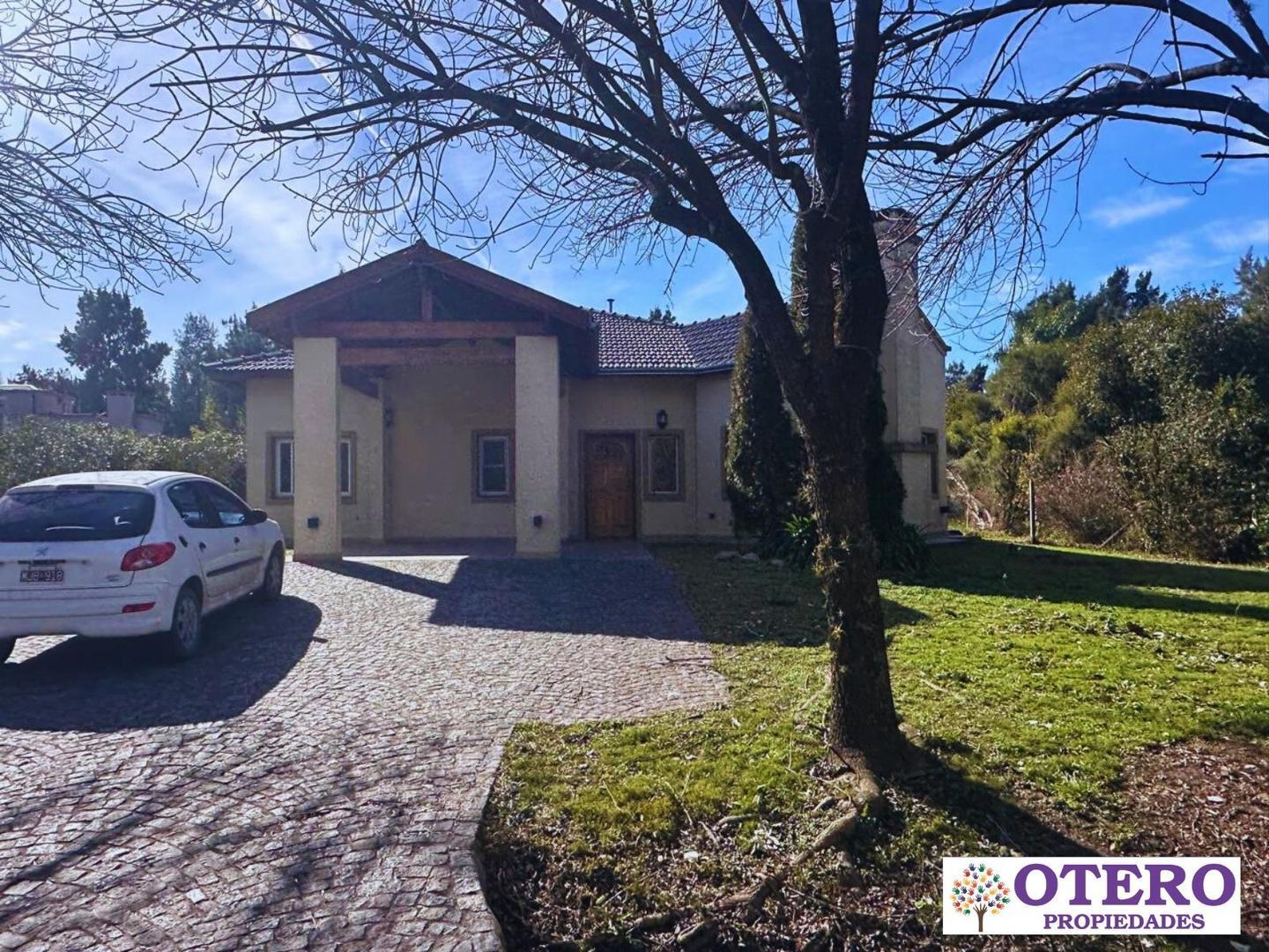 Casa en venta en Barrio Privado El Lauquen