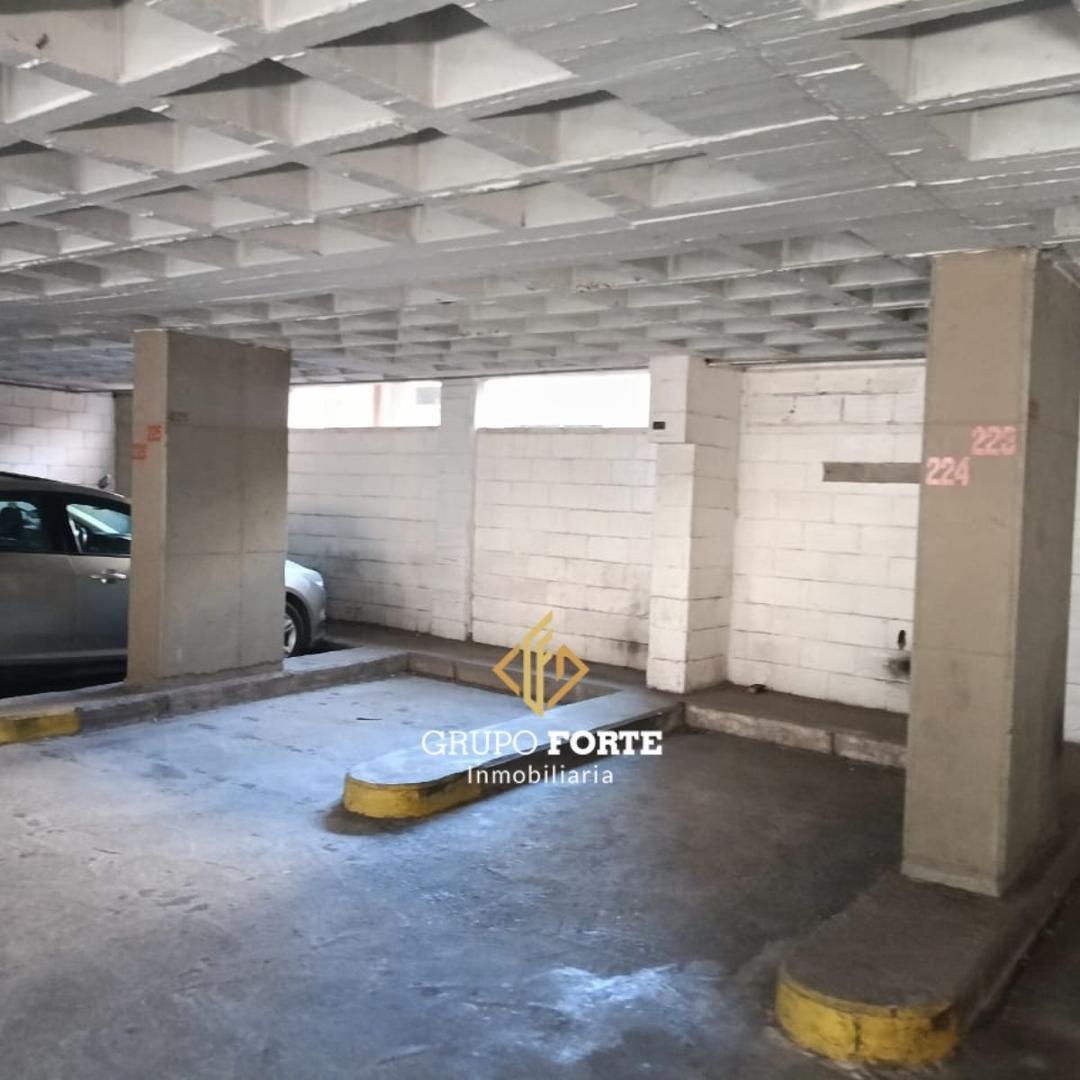 Cochera a la Venta  zona centrica