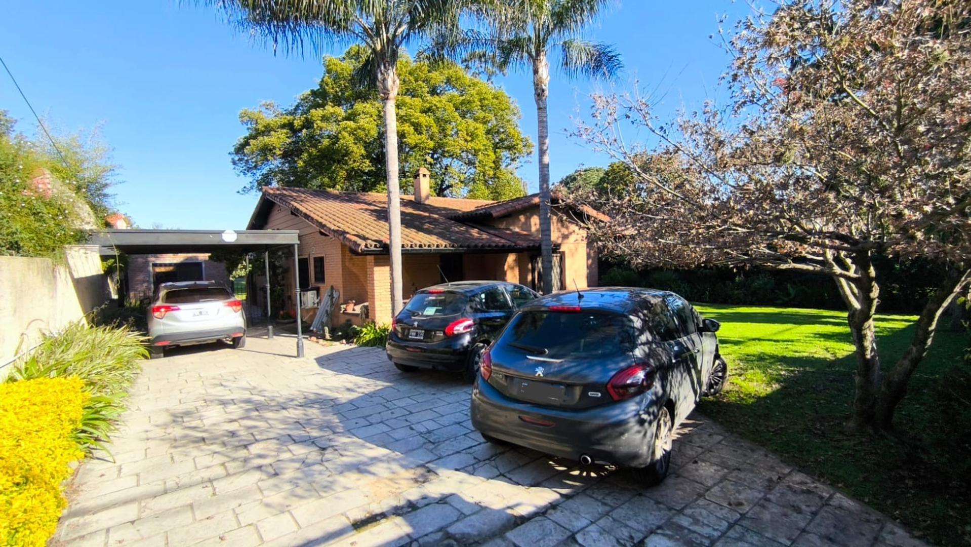 CASA QUINTA EN VENTA EN ADOLFO SOURDEAUX