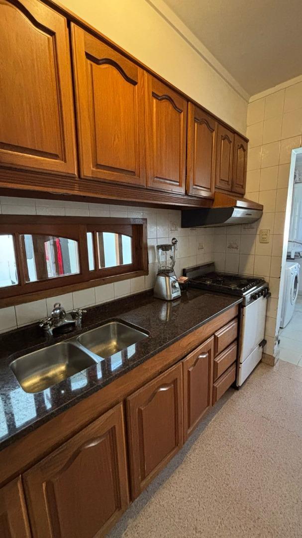 AMPLIA CASA EN GUADALUPE ESTE