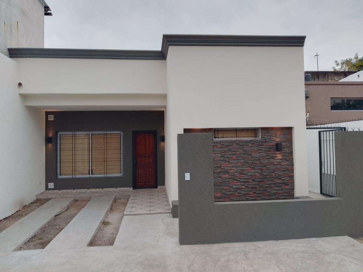 Casa de 3 ambientes en Ituzaingó Sur