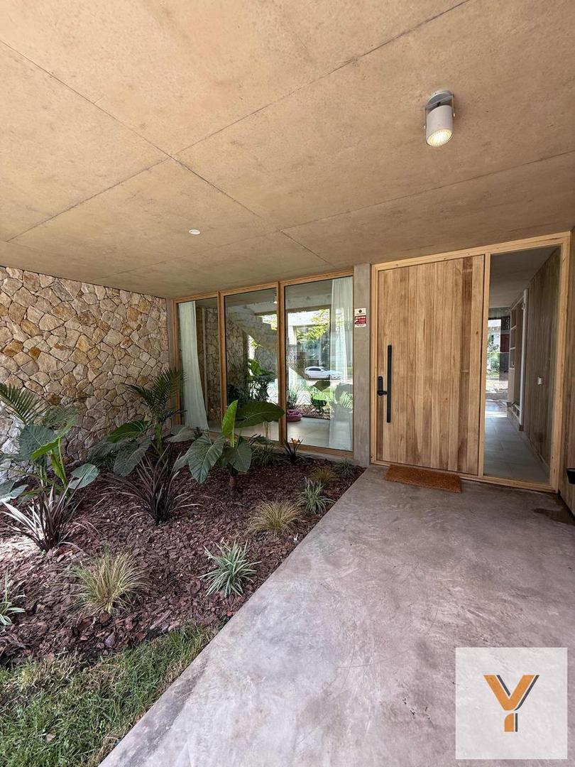 Casa en Venta en Barrio Cerrado Costa Esmeralda, USD 685.000