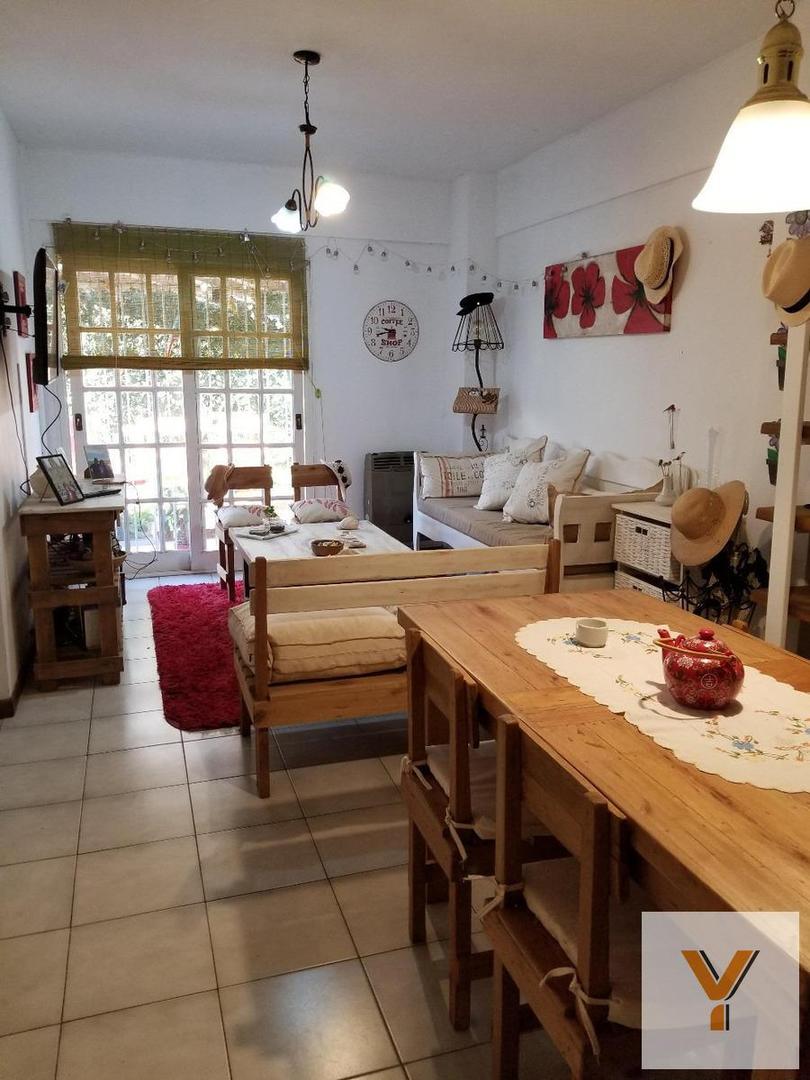 Depto Tipo Casa en Venta de 2 ambientes