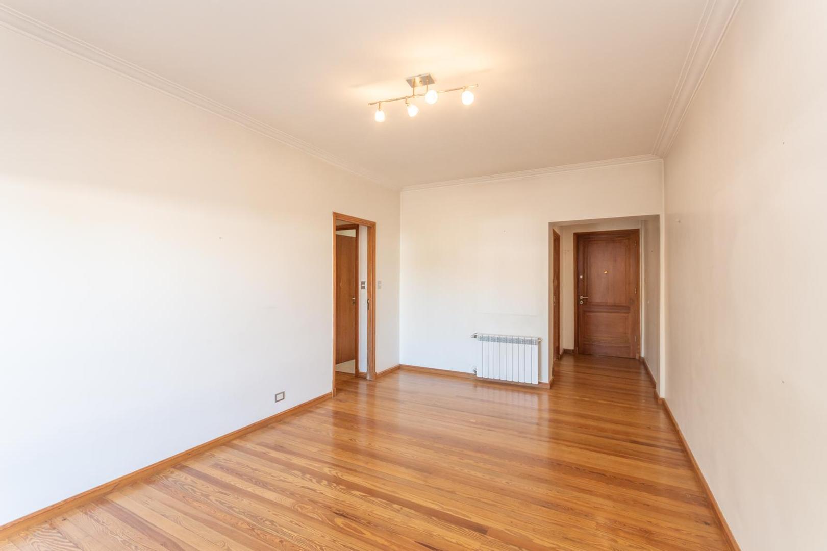 Departamento en venta en Martinez, 4 ambientes con balcón.