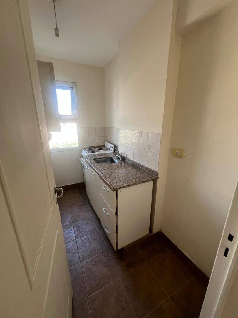 Rivadeo 1300, Piso 3