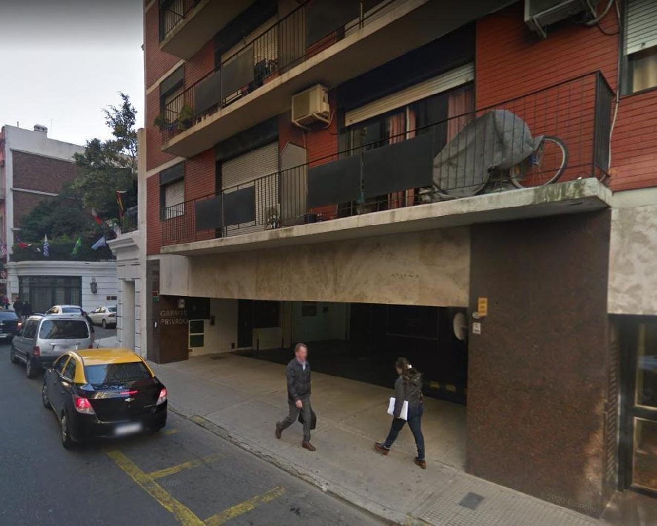 EXCELENTE COCHERA CUBIERTA EN PISO ALTO-AUTOMATIZADO-SIN DEJ