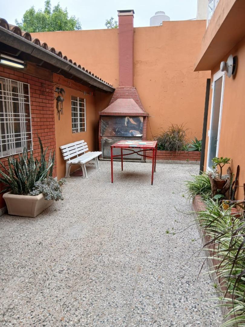 ALQUILER - Depto 2 ambientes c/ patio - Villa Madero