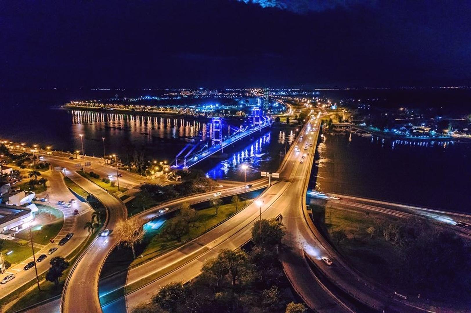 Local comercial sobre Av. Alem