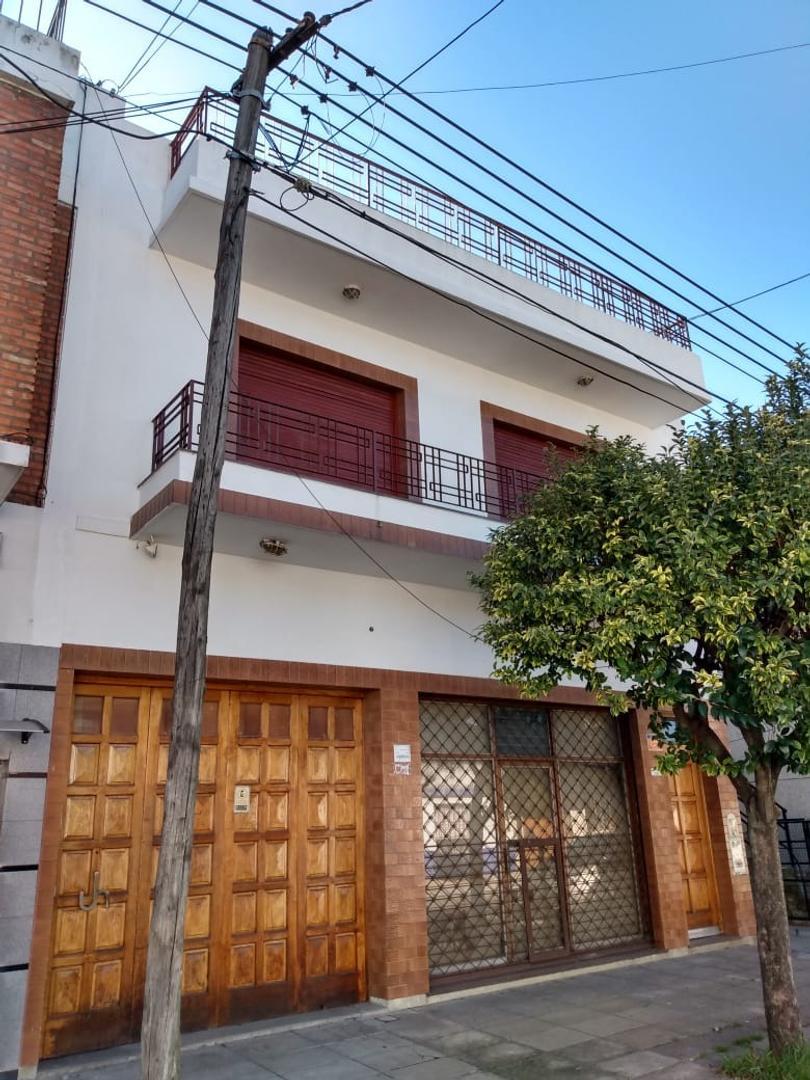 VENTA EN BLOCK.  DEPOSITO + DEPARTAMENTO + LOCAL