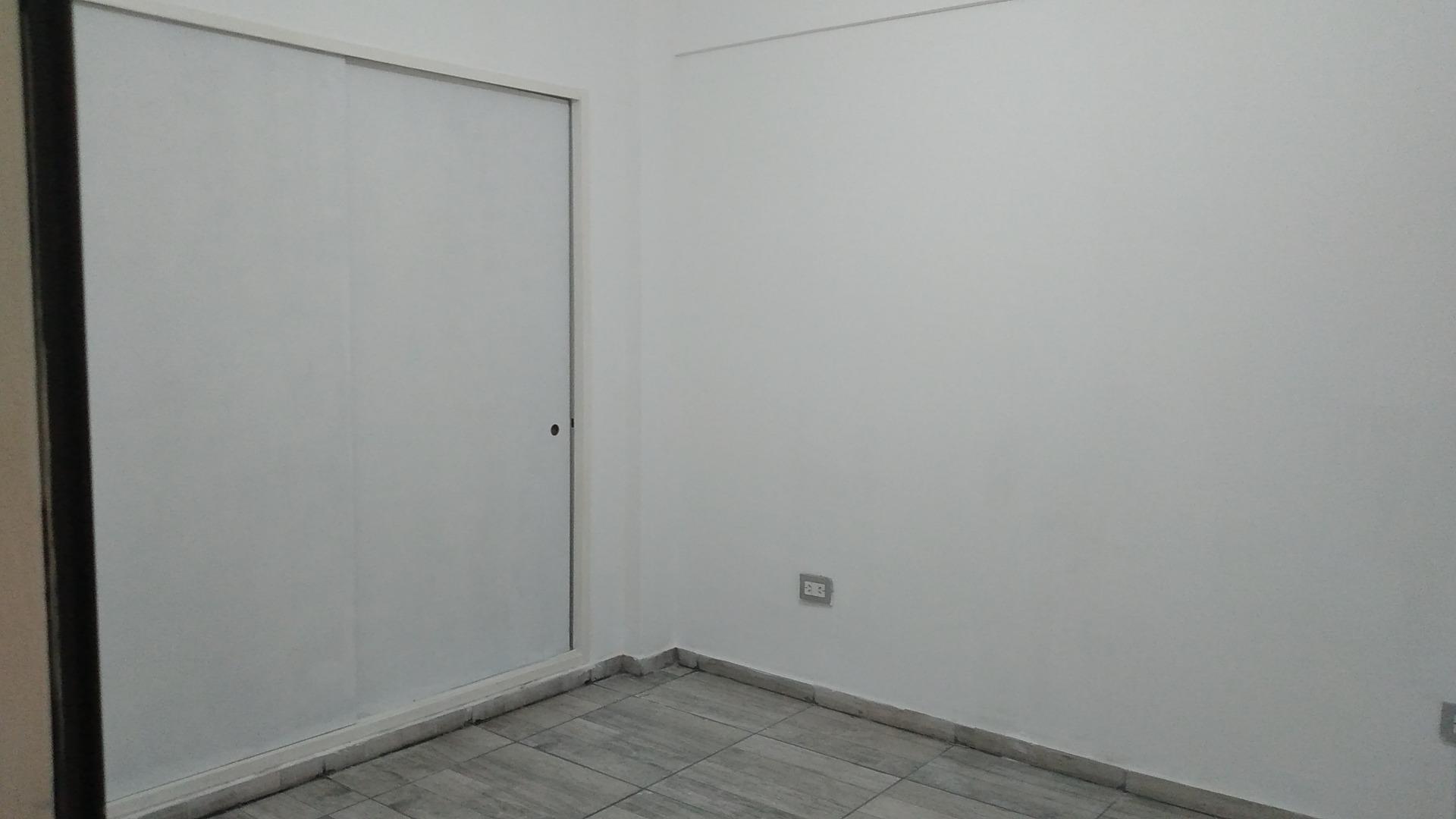 Departamento en Alquiler en Ramos Mejia, $ 420.000