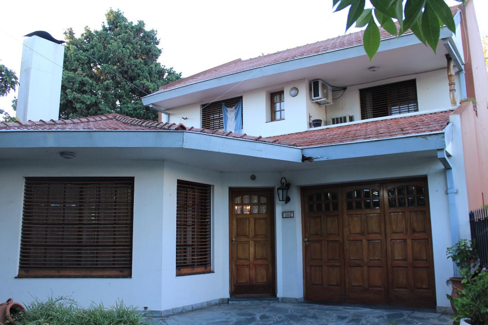 CHALET VENTA 4 AMBIENTES EN ALMIRANTE BROWN, BURZACO