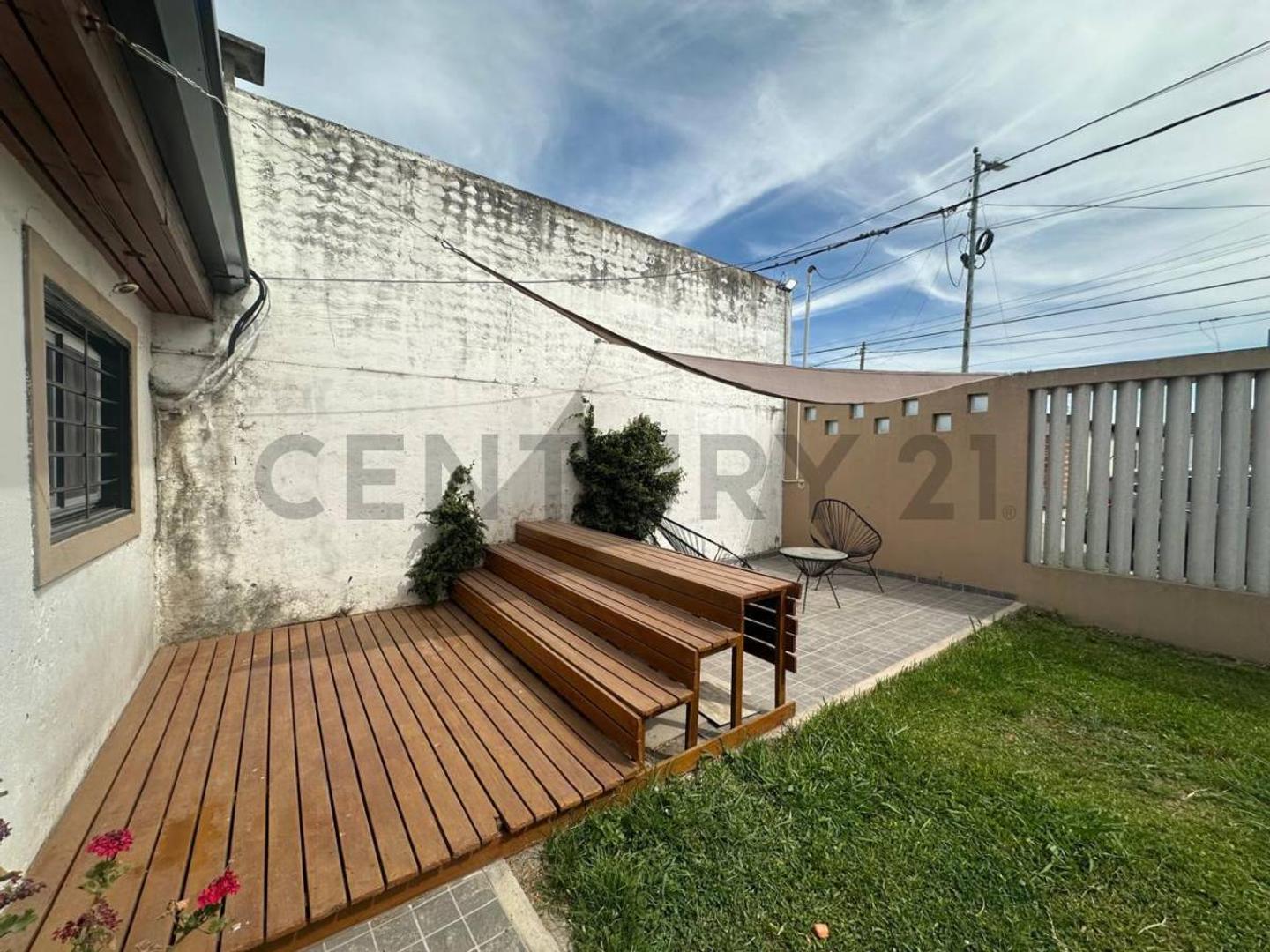 Casa en Venta con 1 cochera