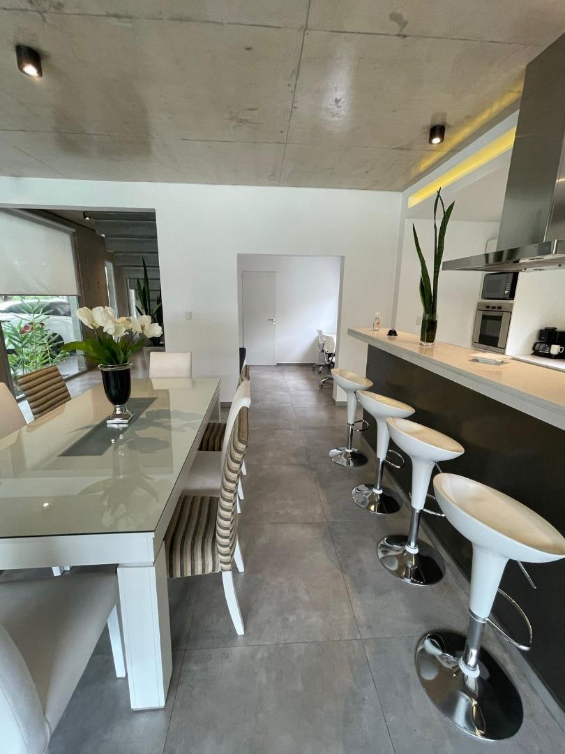 Casa en Venta al Este