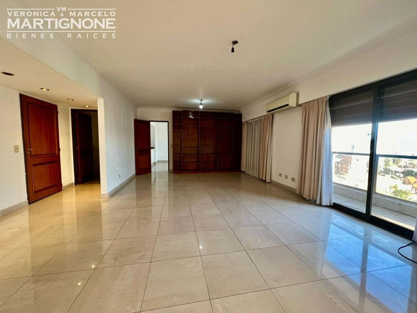Departamento en Venta de 4 dormitorios