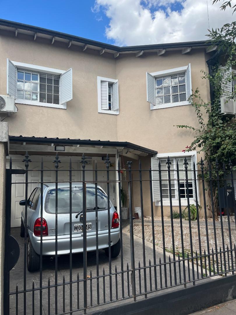 Burzaco casa en venta con 3 dorm piscina OPORTUNIDAD