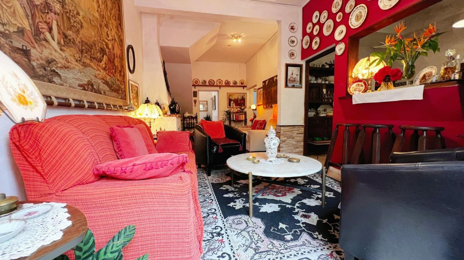 Casa en Venta con 1 cochera