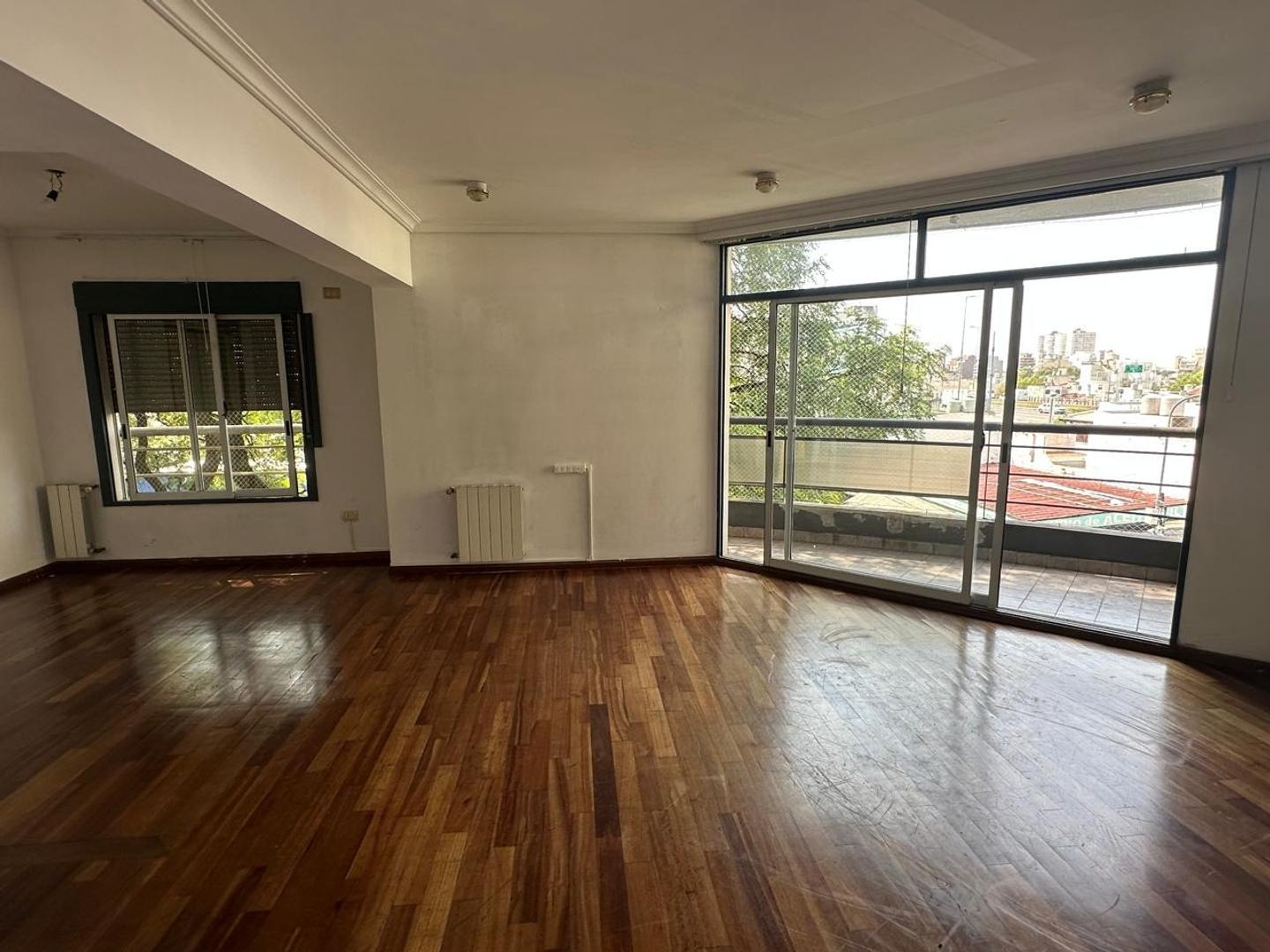 Departamento en Venta con 2 cocheras