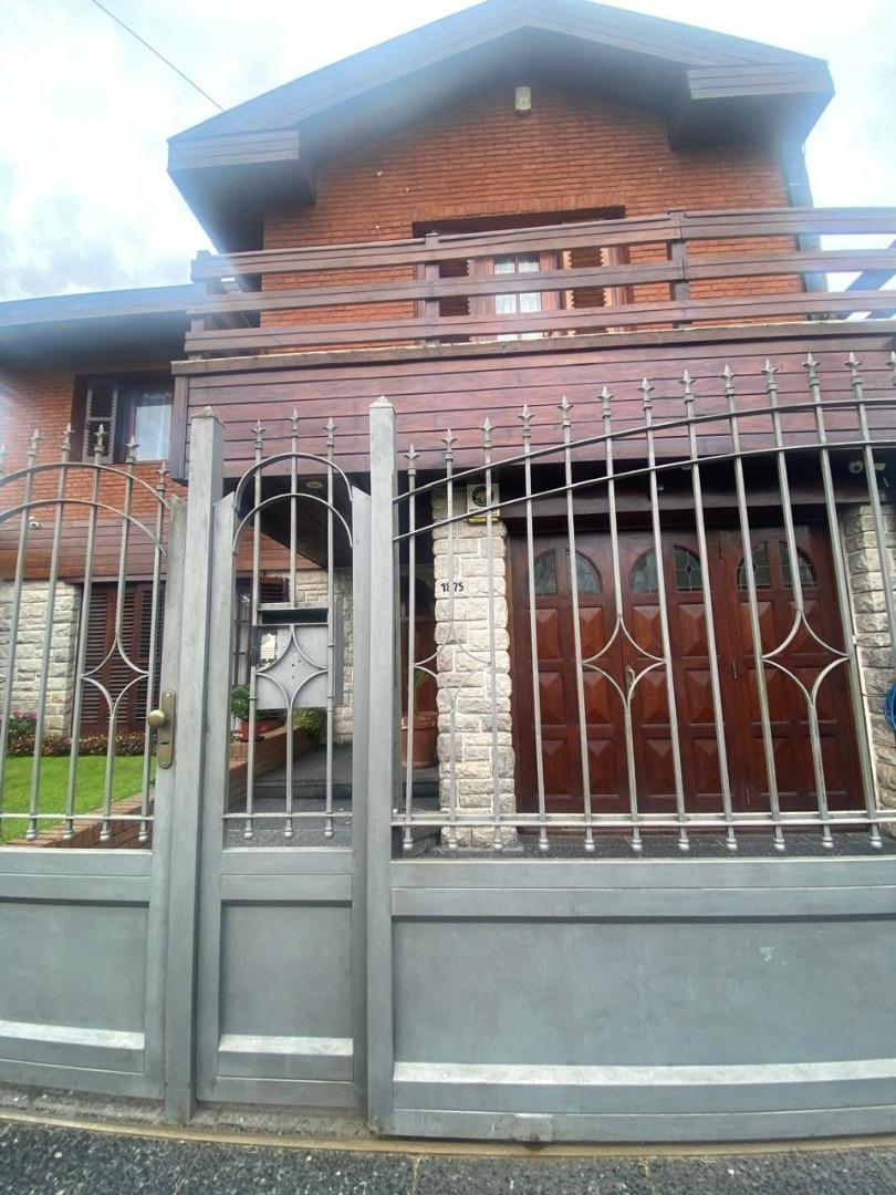 CONFORTABLE CHALET EN COLINAS