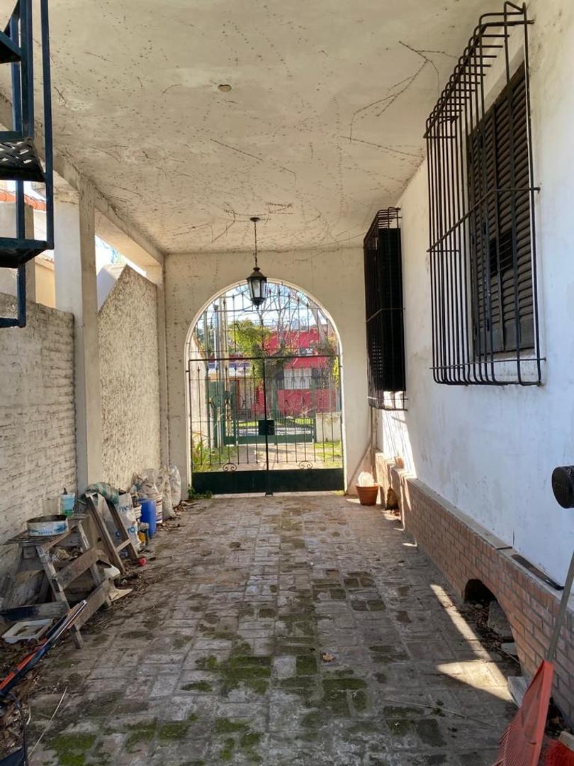 Casa 6 ambientes con 3 baños