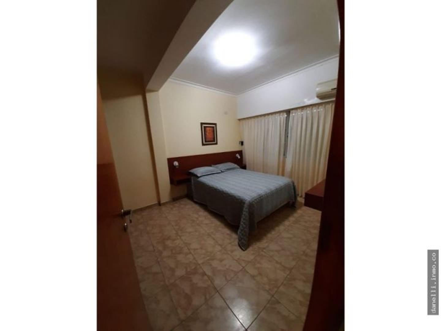 calle 14 1244 , Piso 1