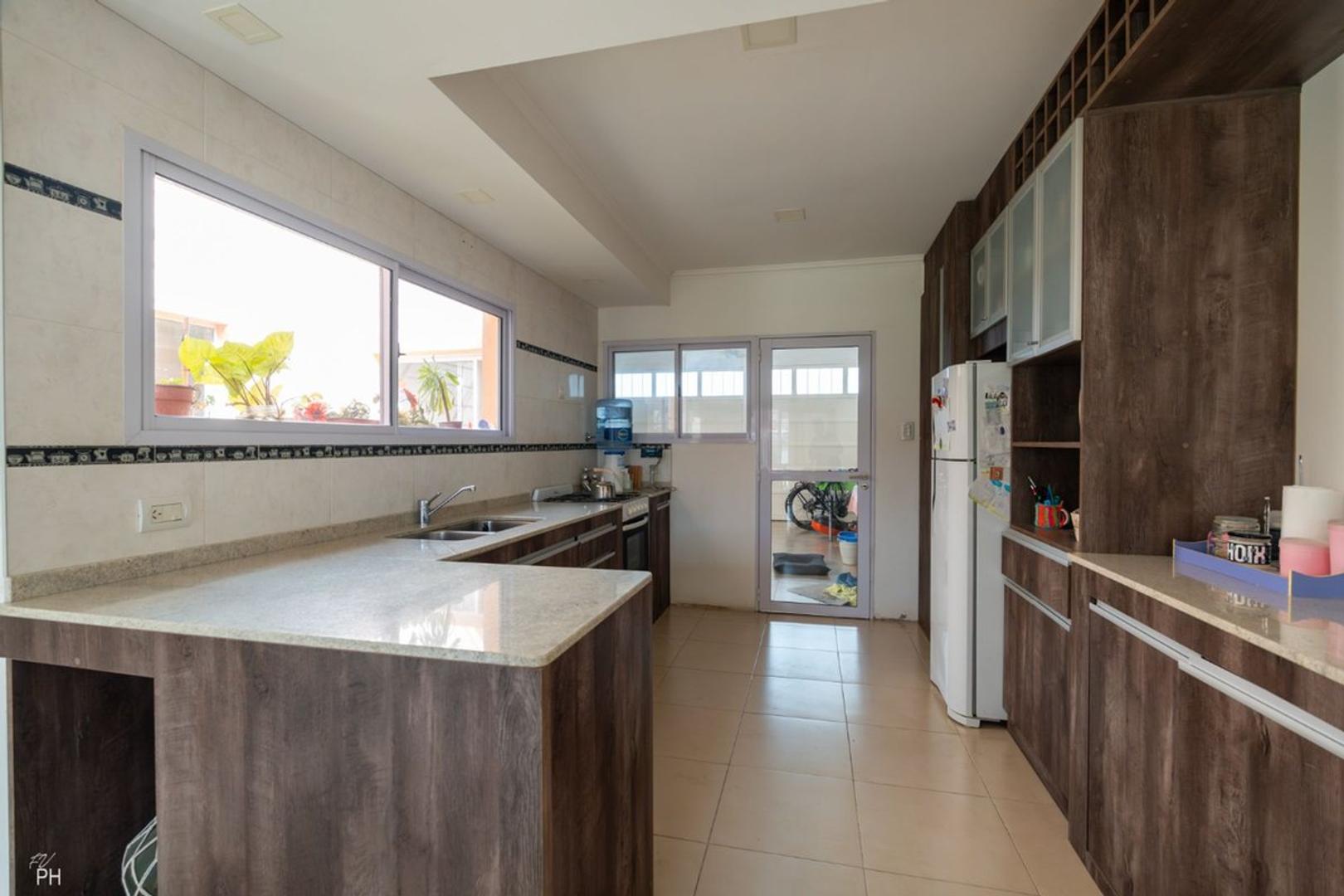 CASA EN VENTA 2 DORMIS ARROYO SECO APTA CREDITO