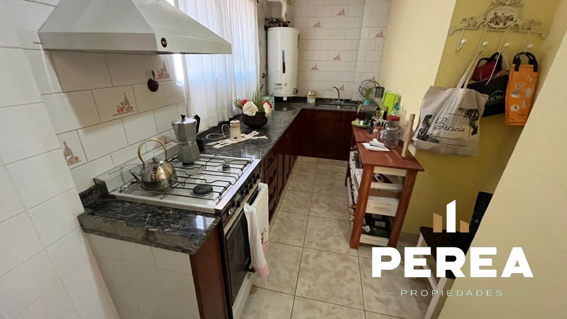 Casa y Departamento en calle Juan XXlll