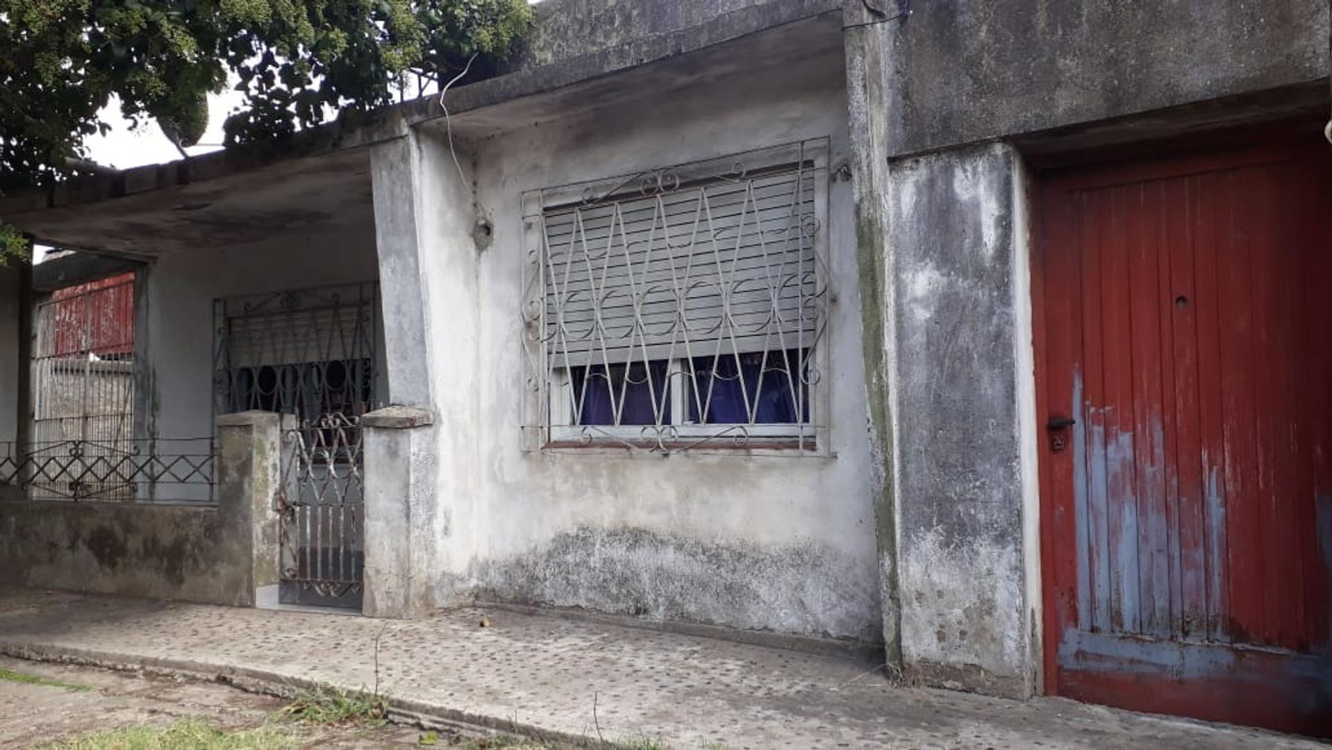 CASA 3 AMBIENTES EN VILLA LUZURIAGA