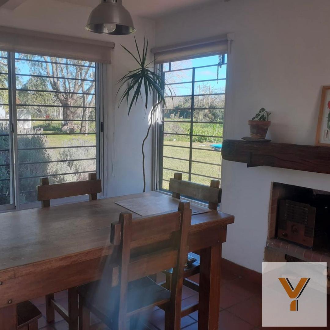 Casa en Venta con 2 cocheras