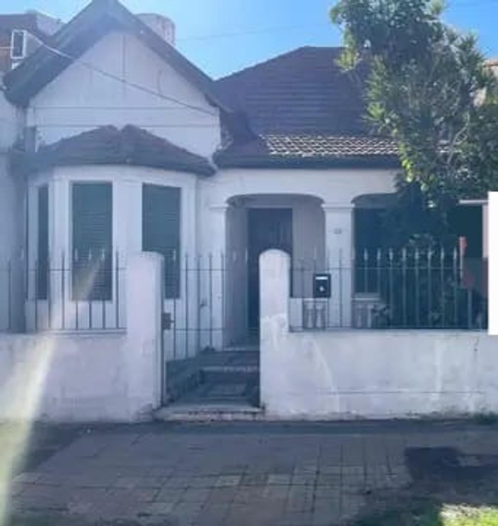 López y Planes 1070