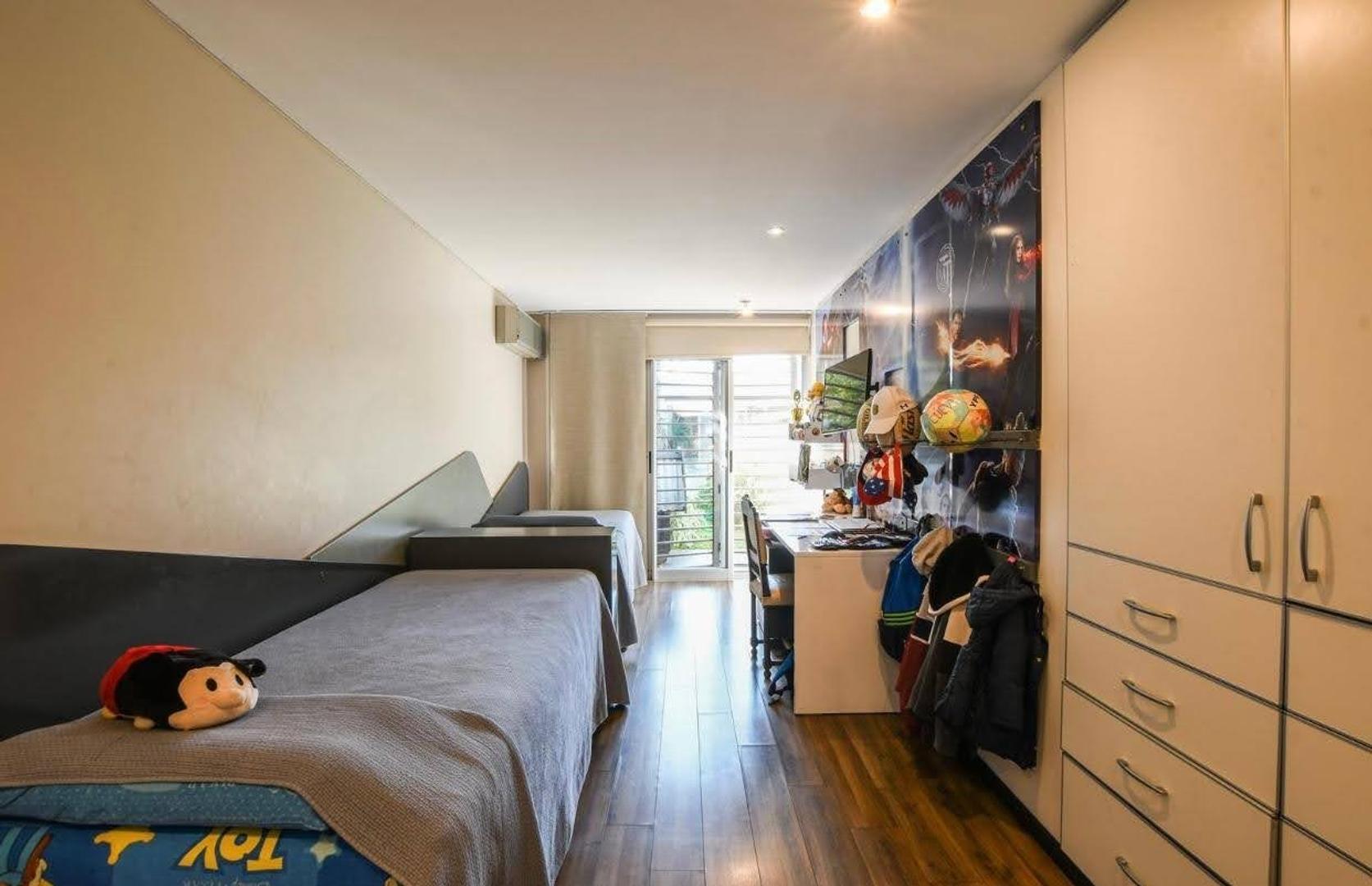 Casa 4 ambientes con 3 baños