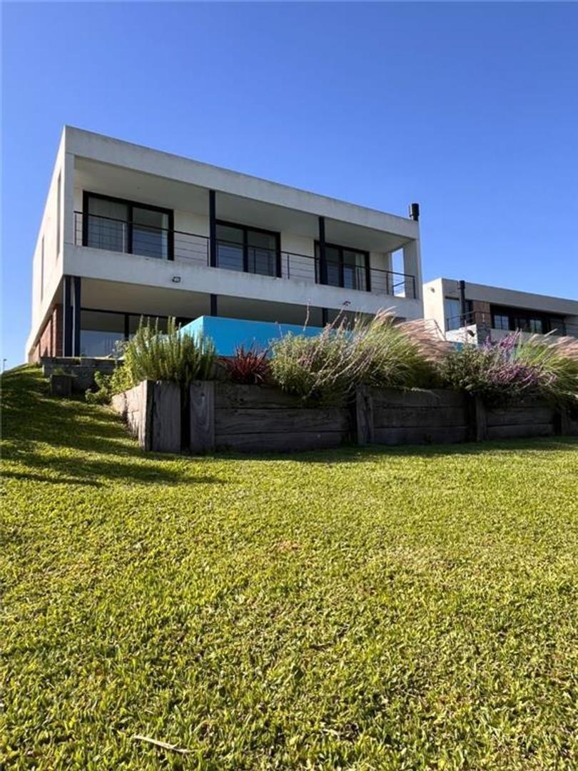Casa en Venta con vista al Lago en Ceibos Puertos Escobar