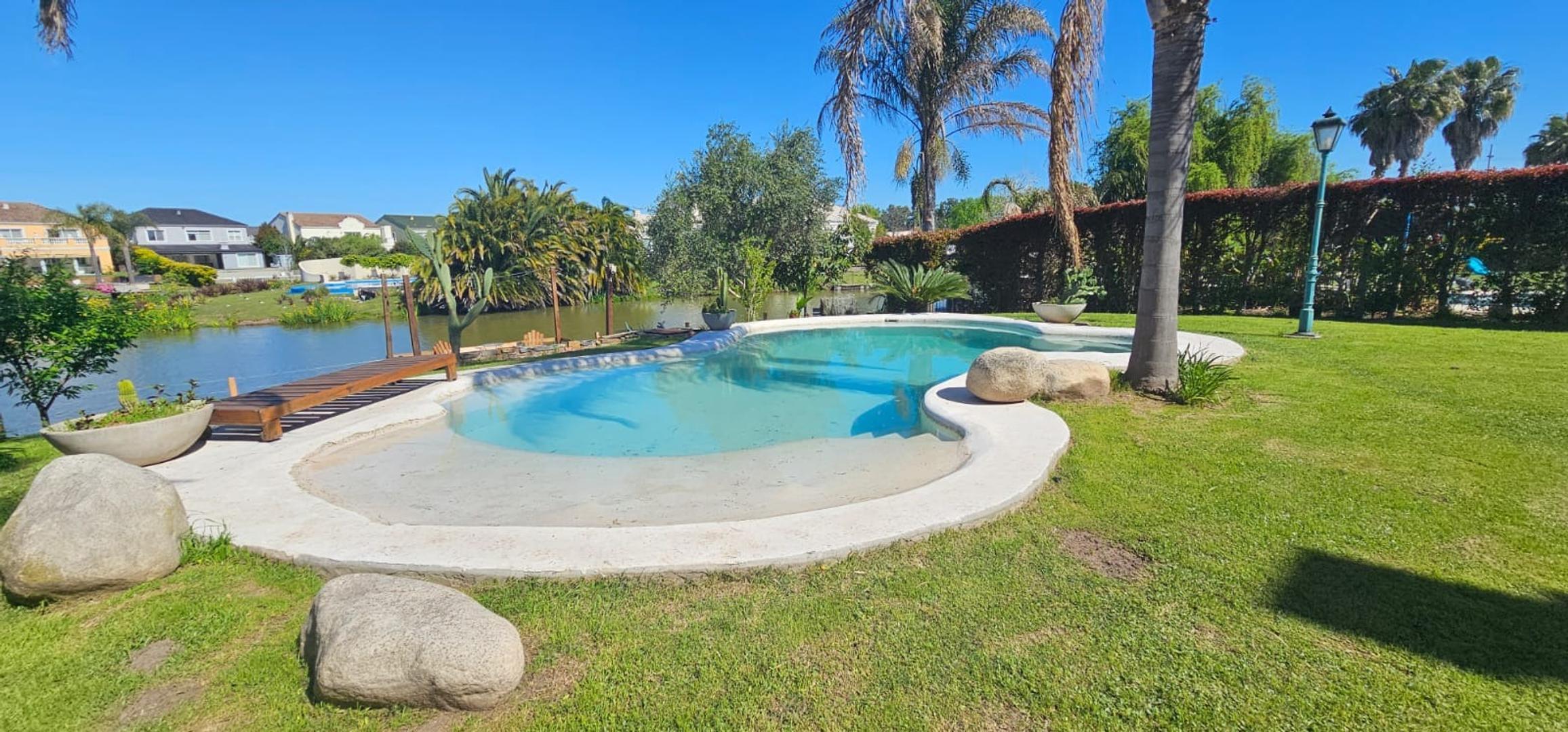 Casa en Alquiler de 4 dormitorios