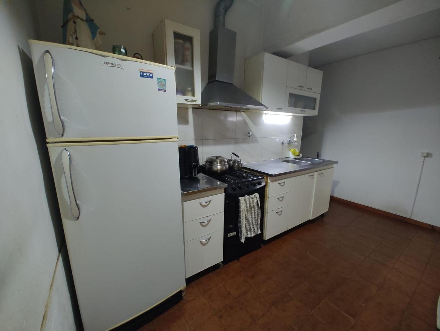Casa 5 ambientes con 2 baños