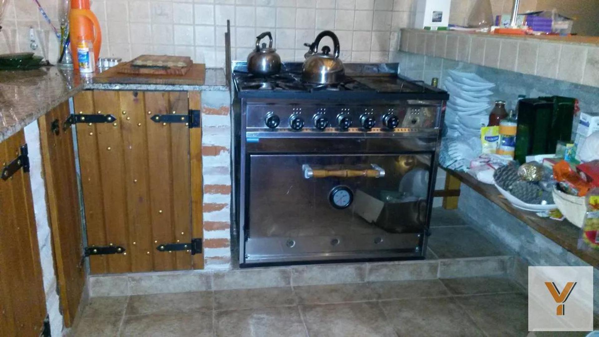 Casa 4 ambientes con 1 baño