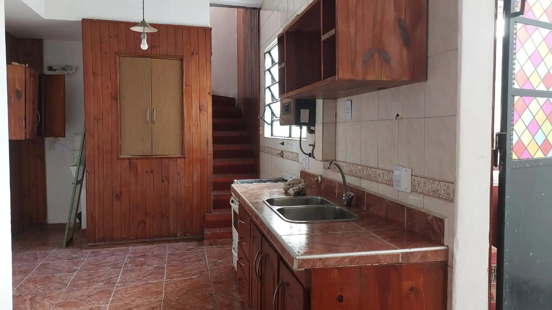 Depto Tipo Casa 4 ambientes con 2 baños