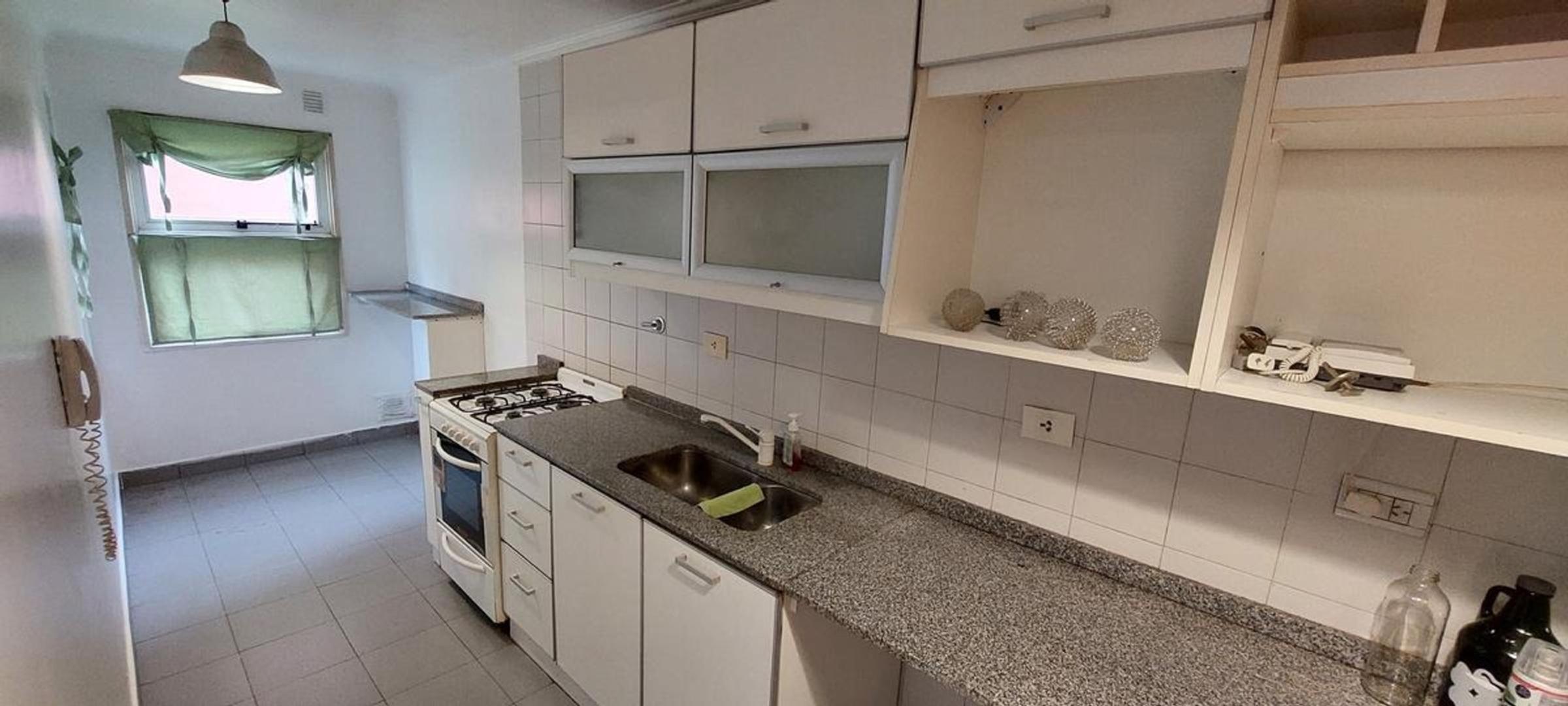 VENTA DEPARTAMENTO 4 AMBIENTE BERNAL