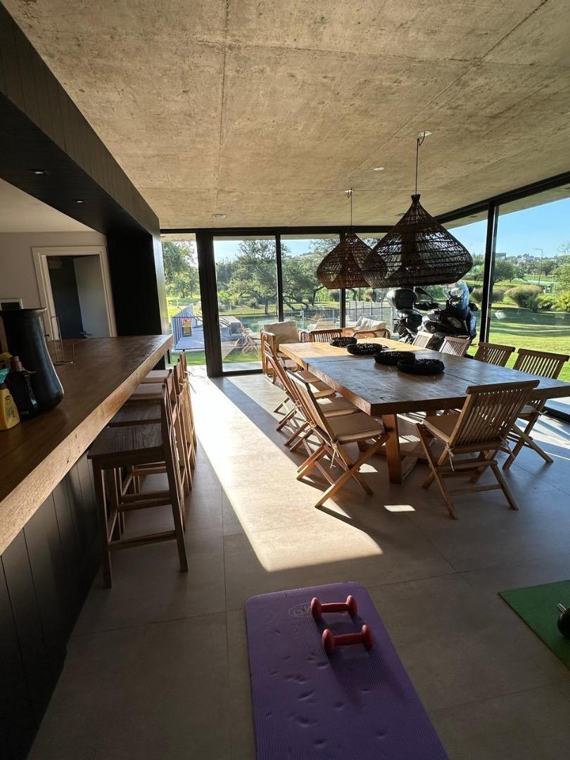 Casa en Alquiler en La Arbolada Hollywood, USD 3.000