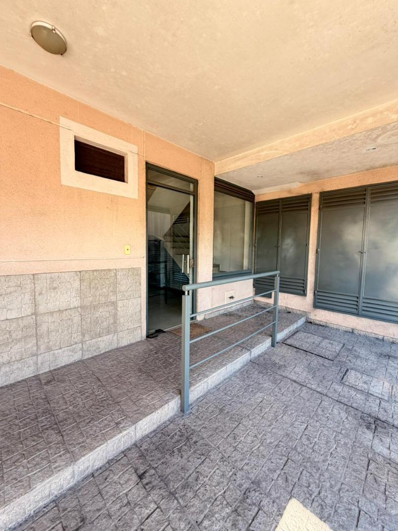 Donato Alvarez 300, Piso 3