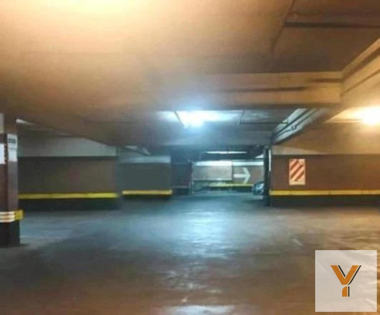 Avenida Corrientes e/ Suipacha y Esmeralda