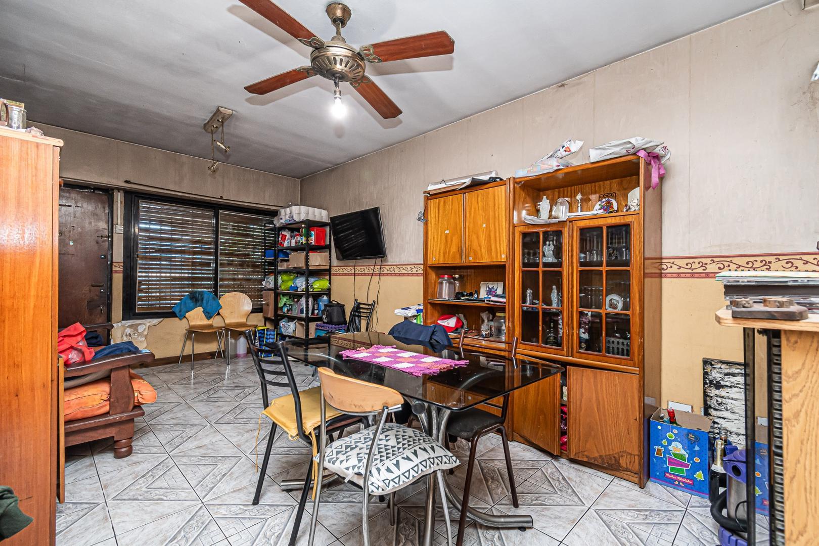 Casa 5 ambientes con 2 baños