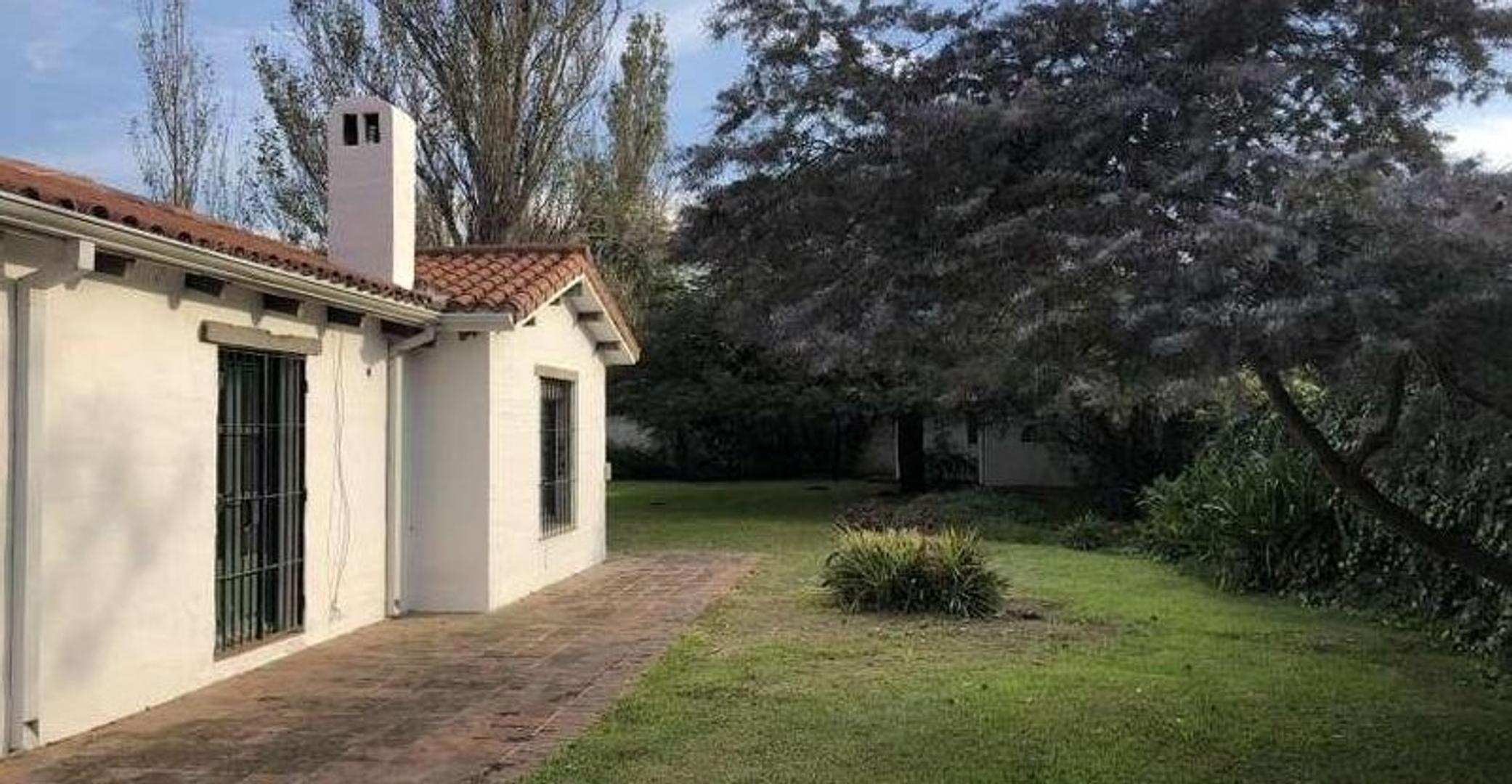 Casa excelente ubicación para vivir o Housing