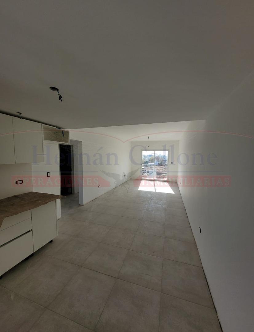 Av. Maipú 3807 , Piso 6