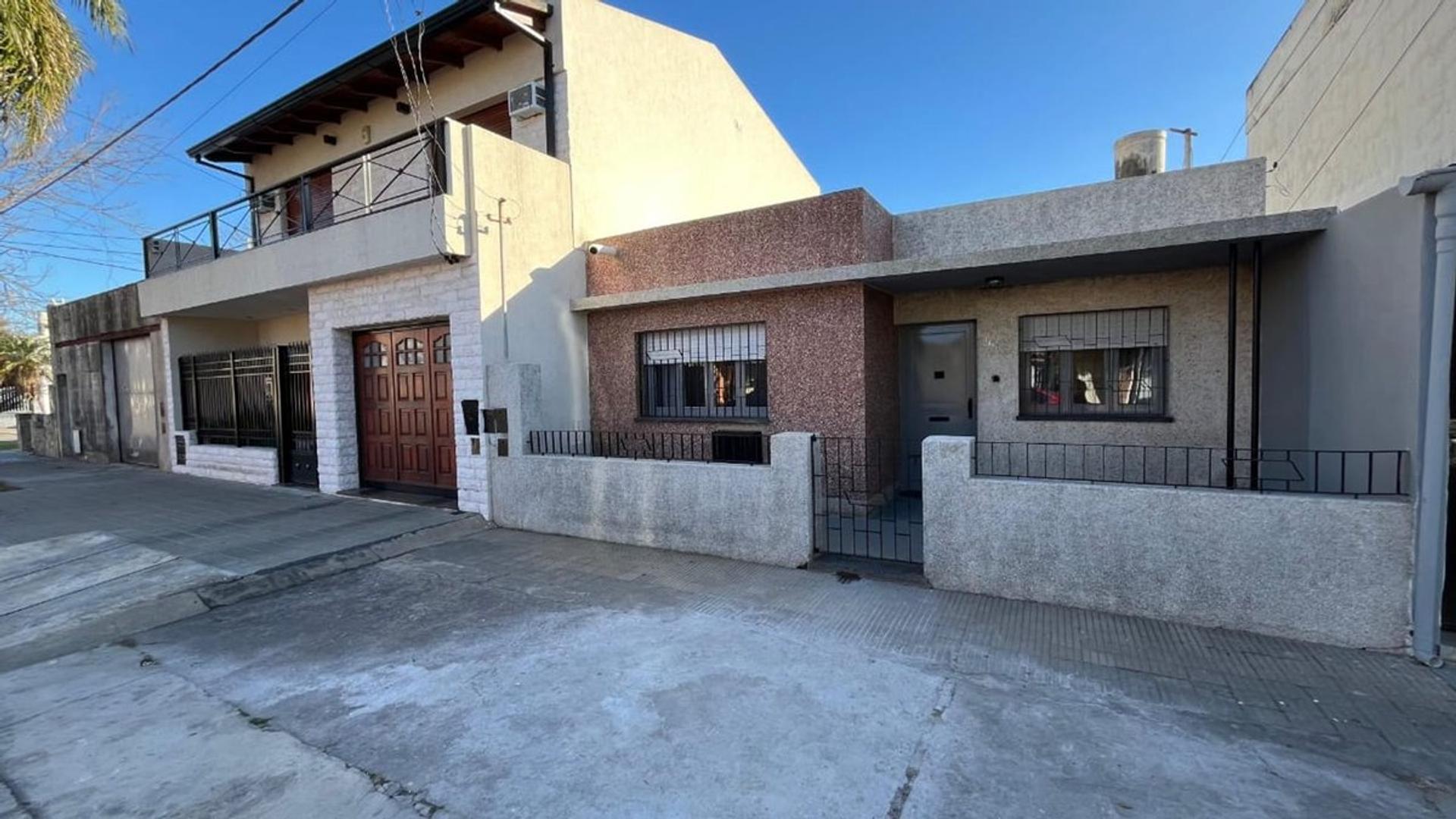 Venta casa 2 dormitorios con patio - Financiación