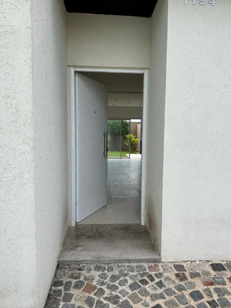 Casa en Alquiler en Matheu, $ 700.000