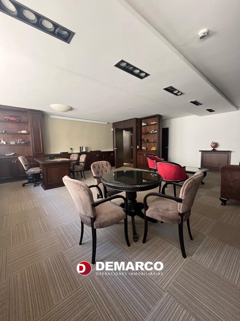 Oficina en Alquiler 40 años