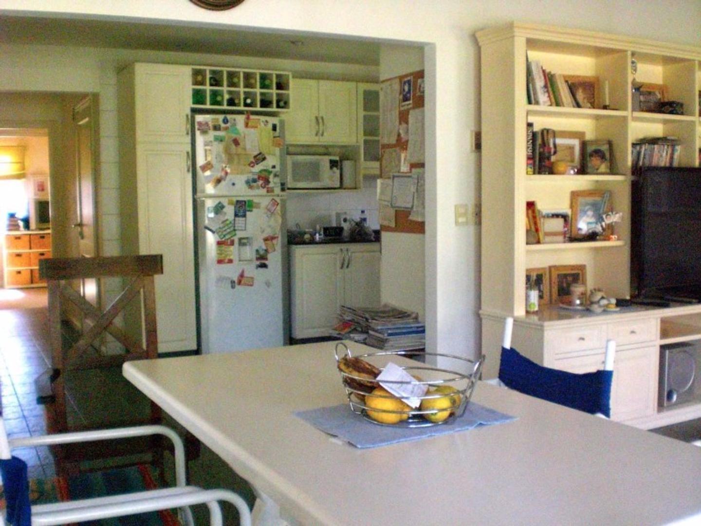 HERMOSO CHALET EN CLUB DE CAMPO "LOS PINGÜINOS"