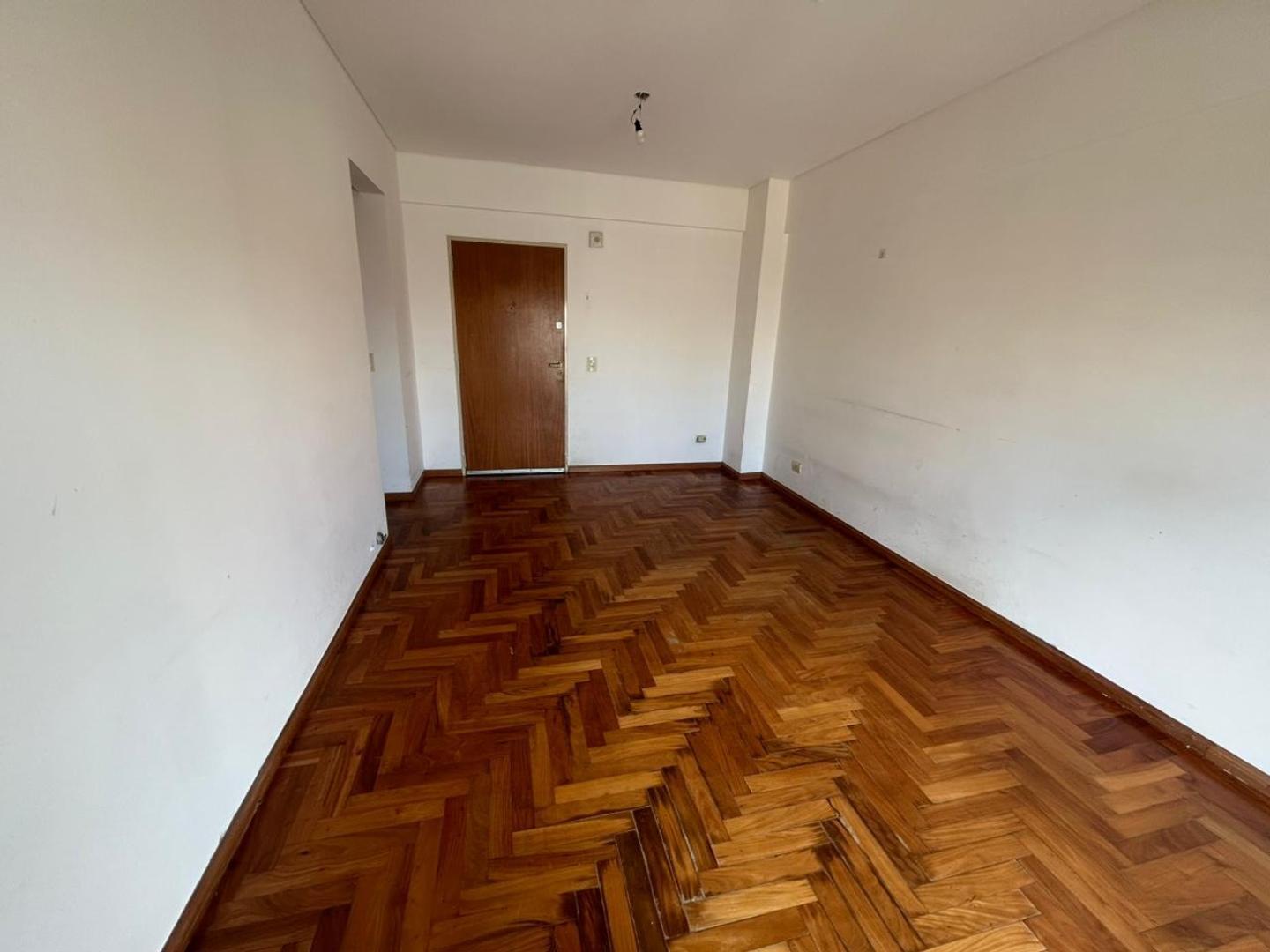 Departamento en Venta en Parque Chacabuco, USD 99.000